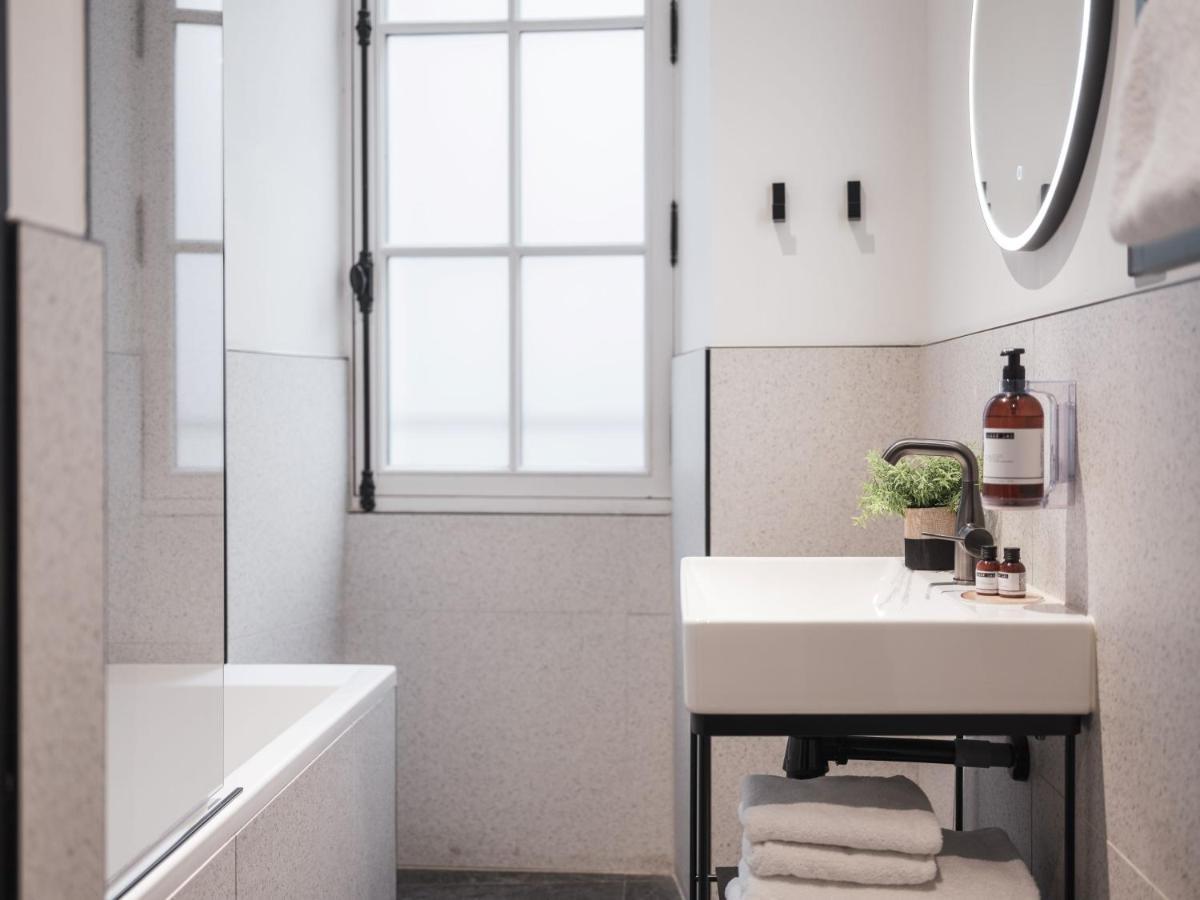 Appartements Crebillon - Maisons Du Monde Hotel & Suites Нант Экстерьер фото